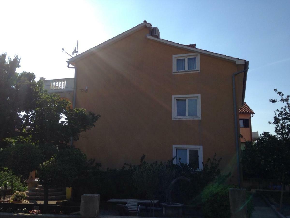 Apartment Aleksandra Малинска Экстерьер фото