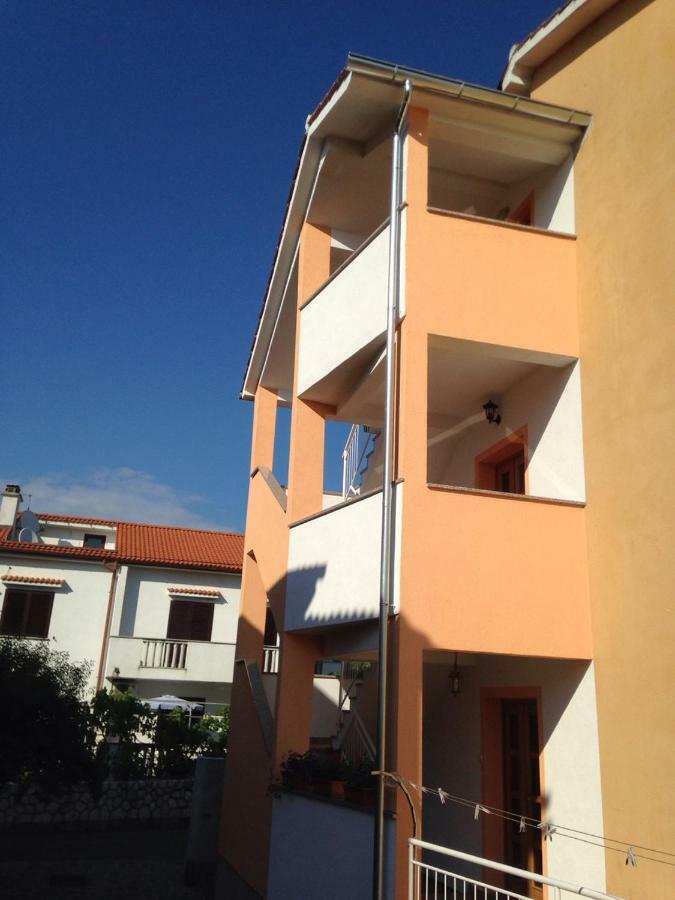 Apartment Aleksandra Малинска Экстерьер фото