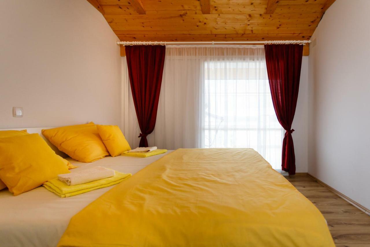 Apartment Aleksandra Малинска Экстерьер фото