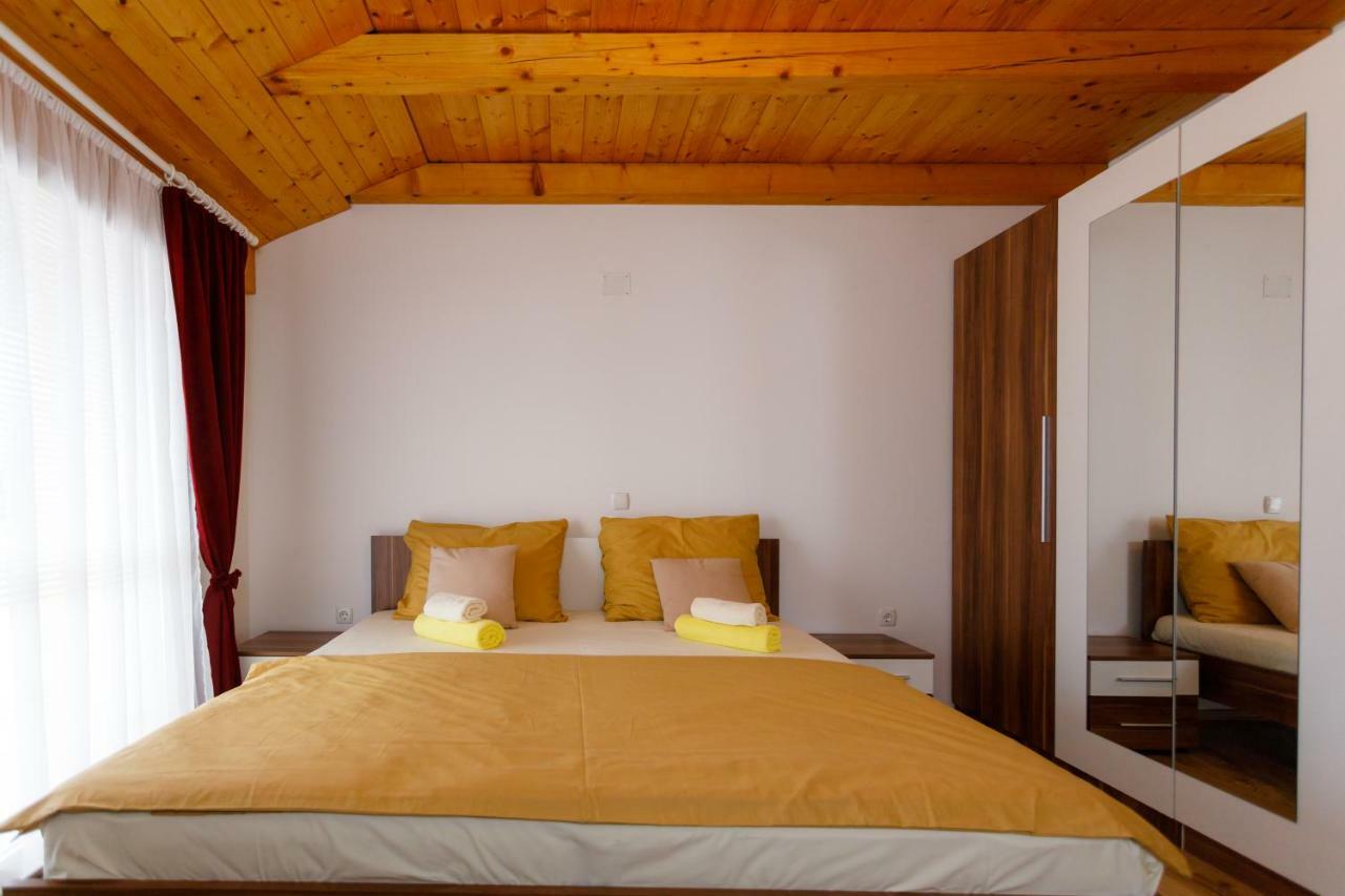 Apartment Aleksandra Малинска Экстерьер фото