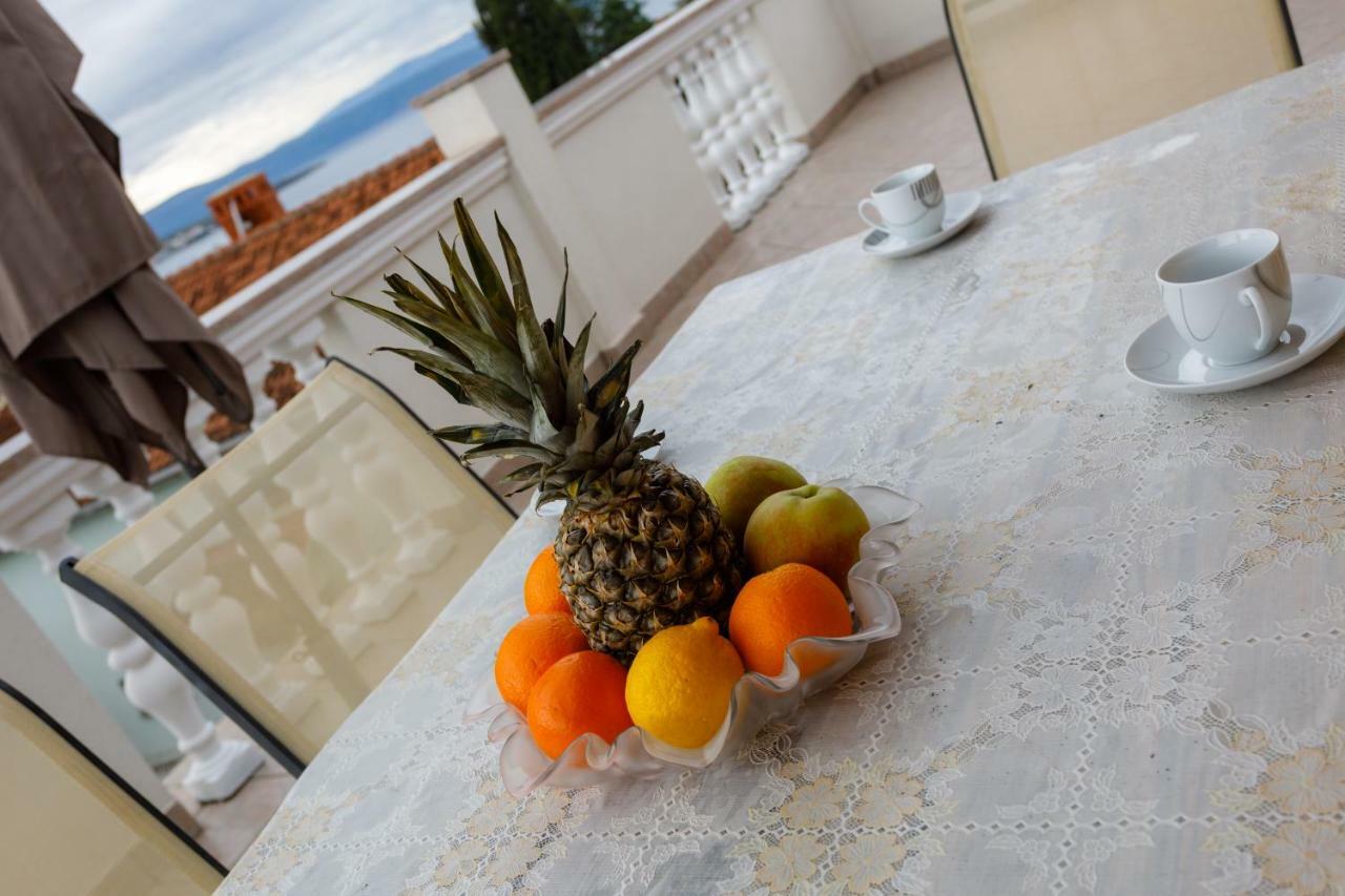 Apartment Aleksandra Малинска Экстерьер фото
