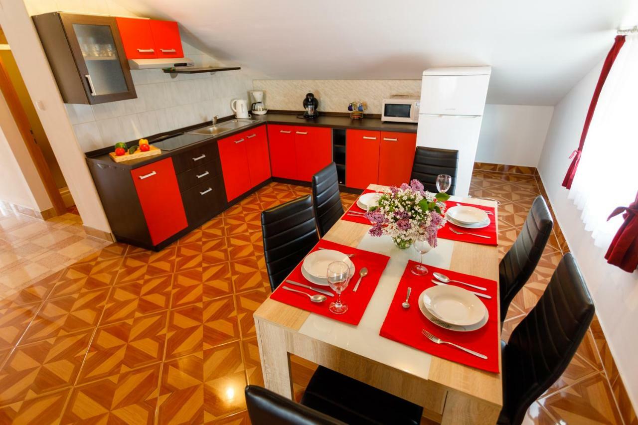 Apartment Aleksandra Малинска Экстерьер фото